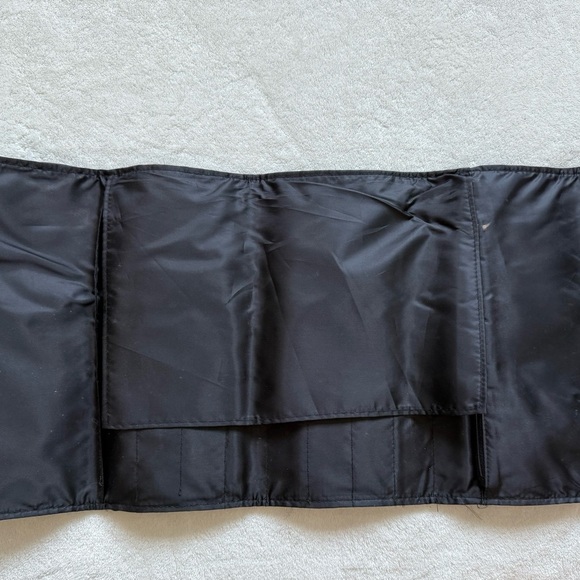 MAC Black Makeup Organizer - Picture 2 of 4